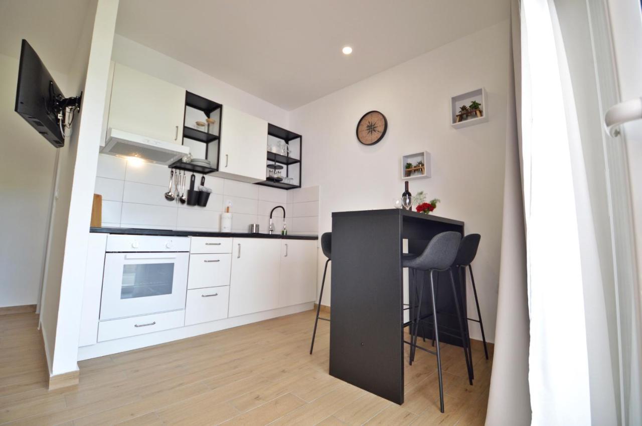 Marija Apartment Betina  Ngoại thất bức ảnh