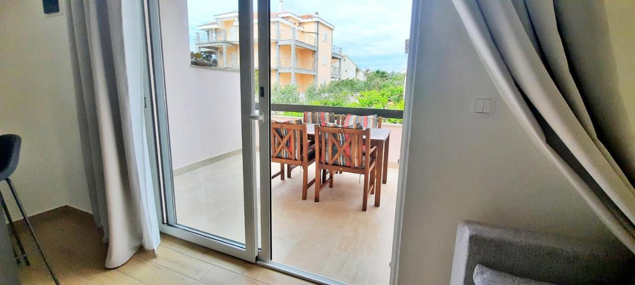 Marija Apartment Betina  Ngoại thất bức ảnh