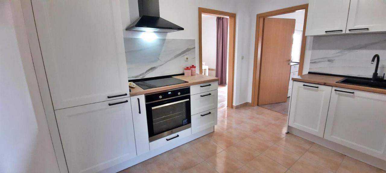 Marija Apartment Betina  Ngoại thất bức ảnh