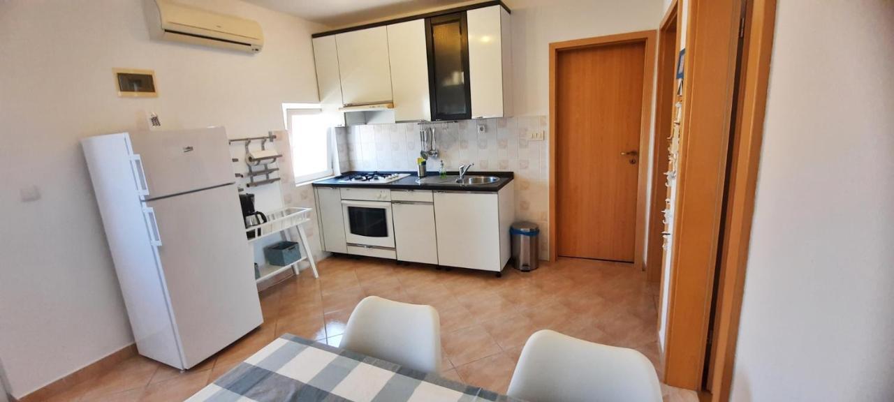 Marija Apartment Betina  Ngoại thất bức ảnh