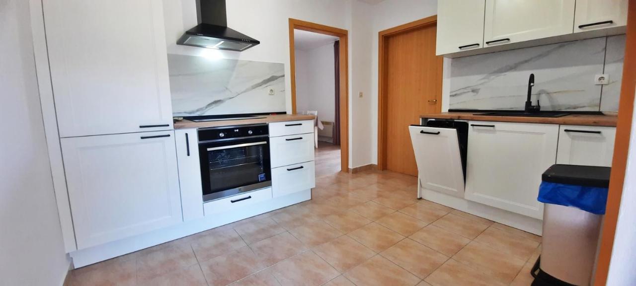 Marija Apartment Betina  Ngoại thất bức ảnh