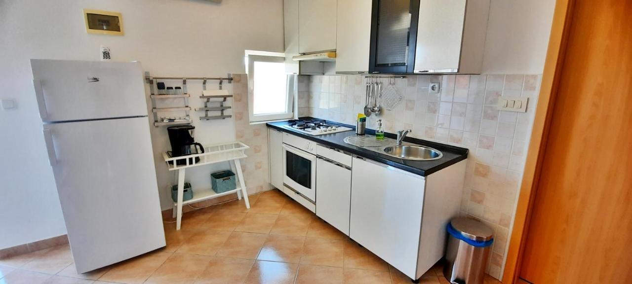 Marija Apartment Betina  Ngoại thất bức ảnh