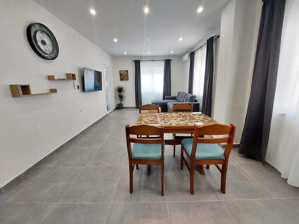 Marija Apartment Betina  Ngoại thất bức ảnh